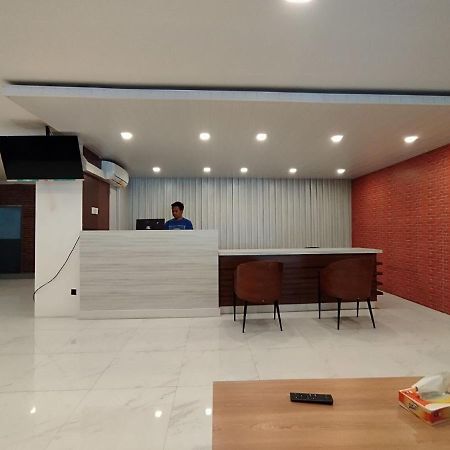 Hotel Syariah Selamat Sukabumi Buitenkant foto