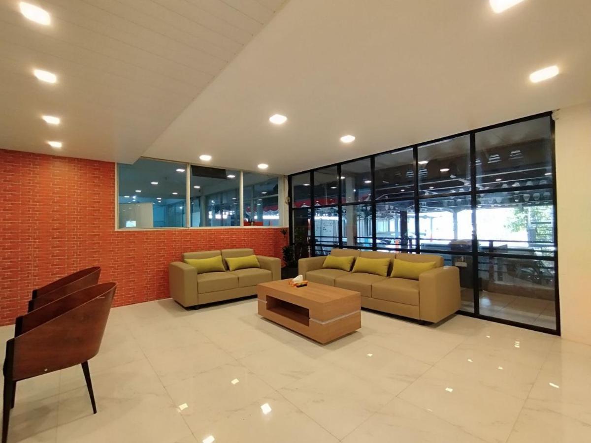 Hotel Syariah Selamat Sukabumi Buitenkant foto