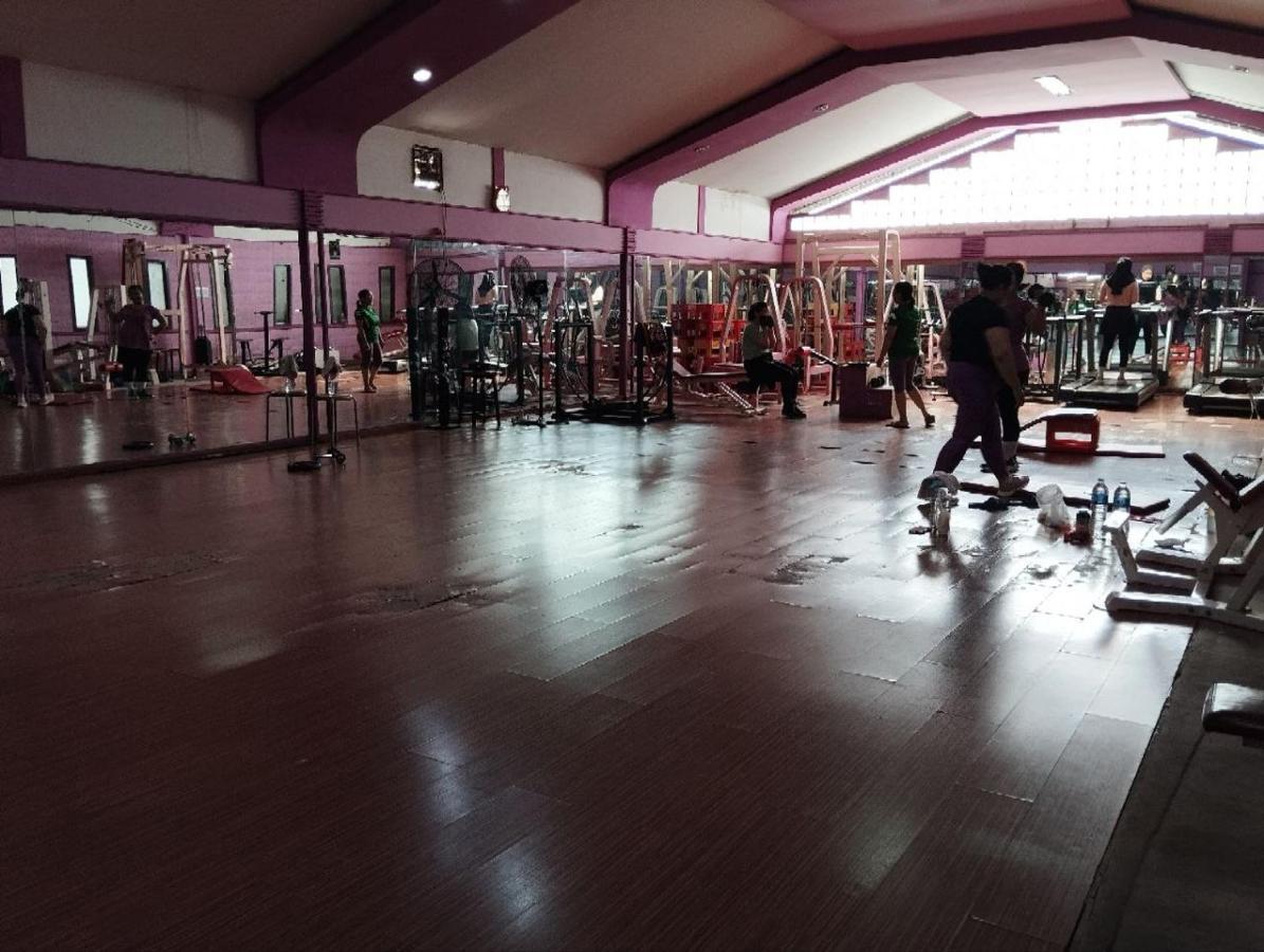 Hotel Syariah Selamat Sukabumi Buitenkant foto