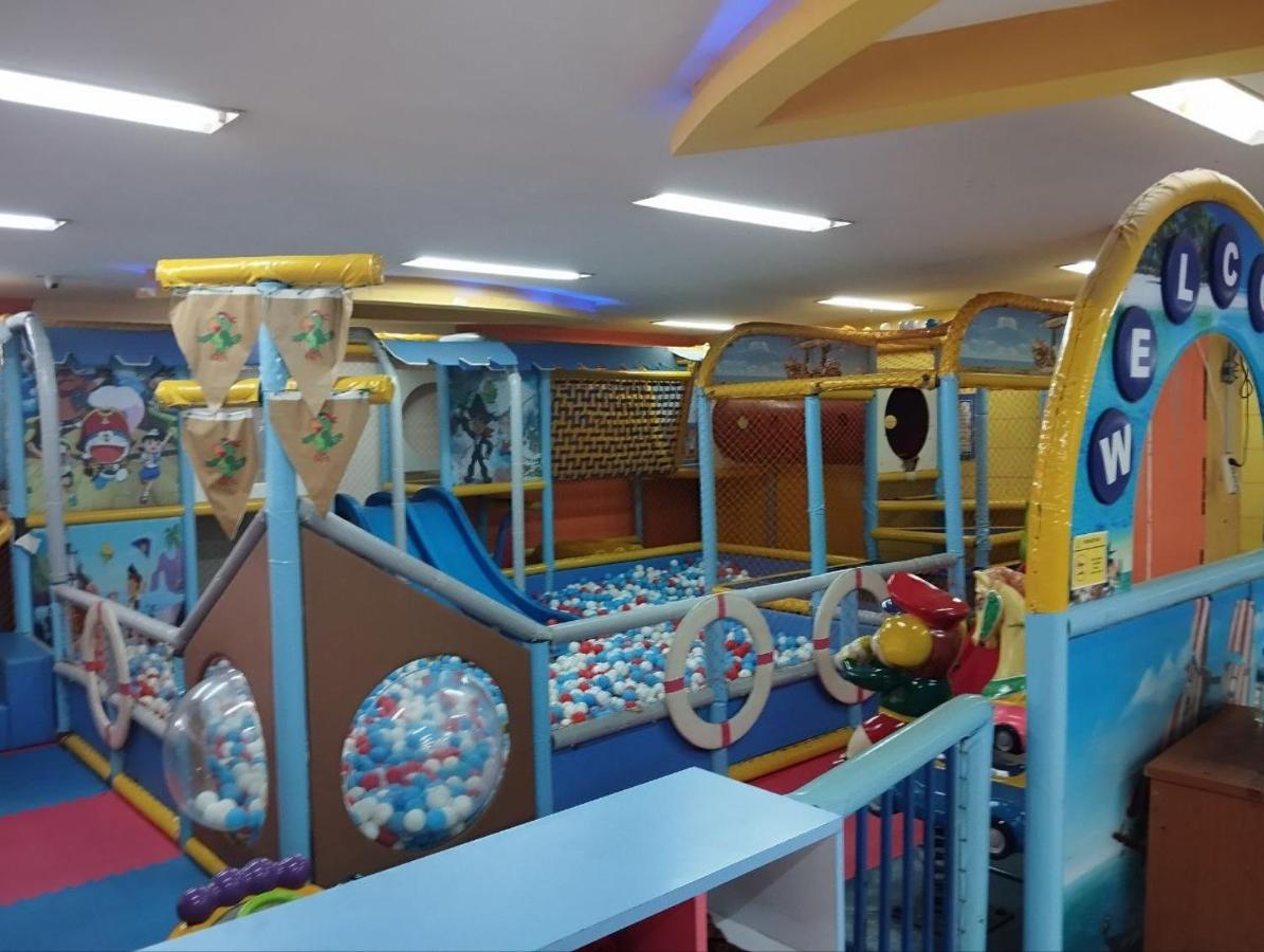 Hotel Syariah Selamat Sukabumi Buitenkant foto
