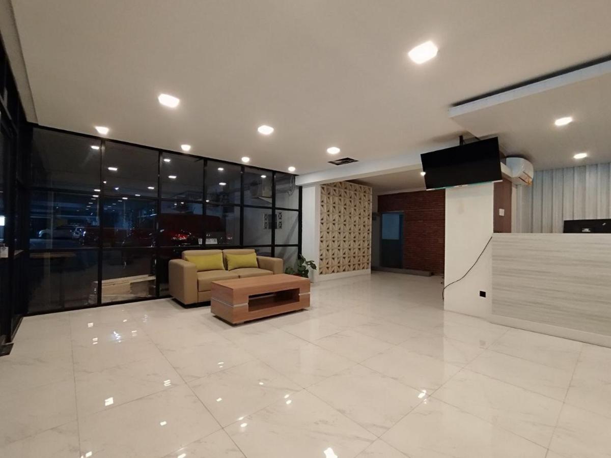 Hotel Syariah Selamat Sukabumi Buitenkant foto
